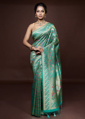 Green Dupion Silk Saree With Blouse Piece