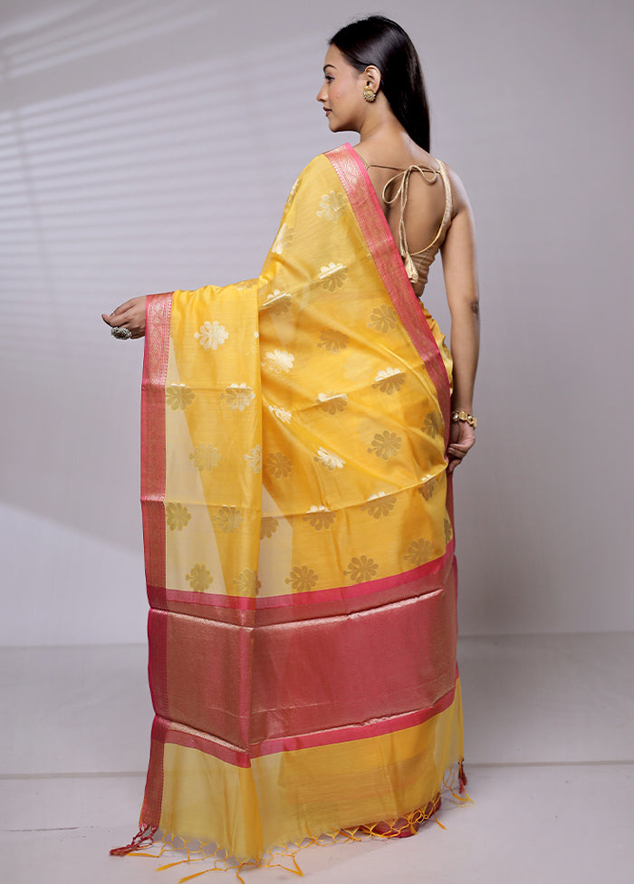 Yellow Cotton Saree With Blouse Piece