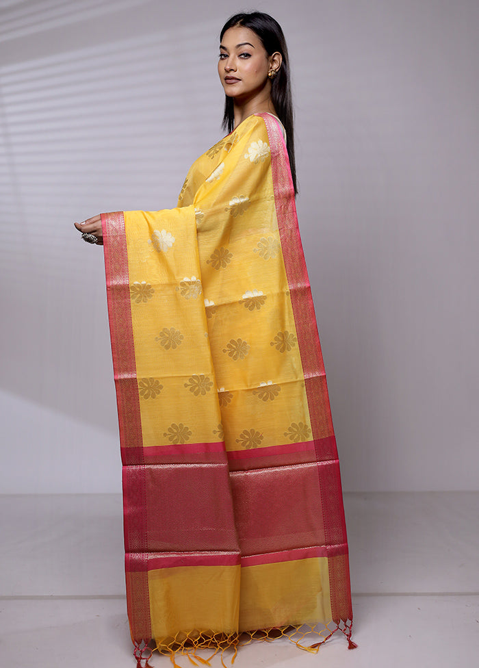 Yellow Cotton Saree With Blouse Piece