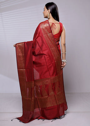 Red Cotton Saree With Blouse Piece