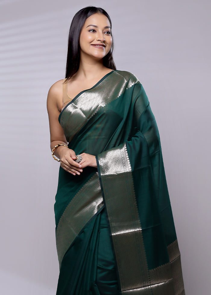 Green Cotton Saree With Blouse Piece