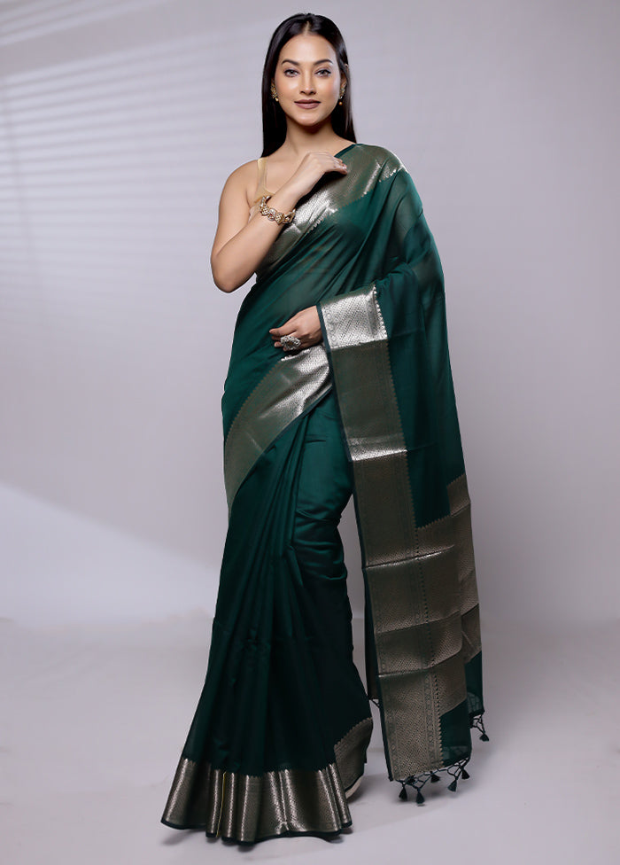 Green Cotton Saree With Blouse Piece