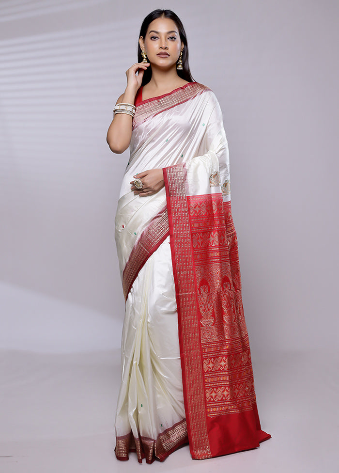 White Handloom Bomkai Pure Silk Saree With Blouse Piece