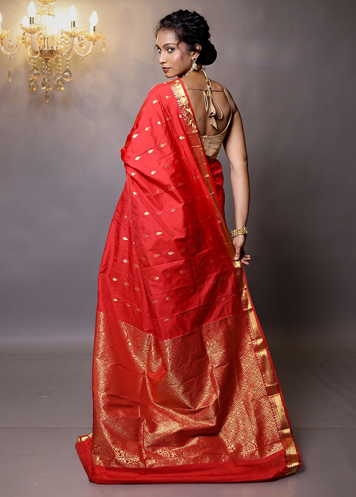 Red Kanjivaram Silk Saree With Blouse Piece