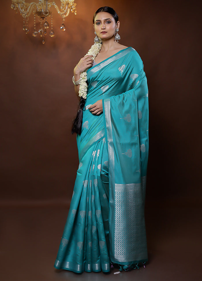 Green Dupion Silk Saree With Blouse Piece