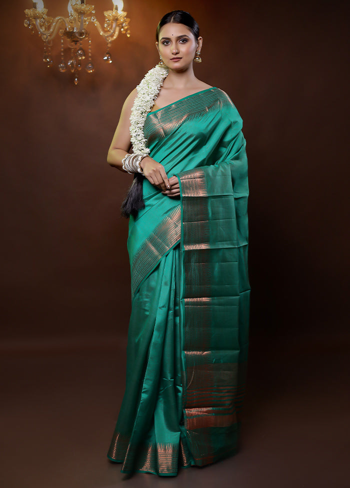 Green Dupion Silk Saree With Blouse Piece