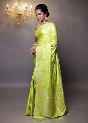 Green Dupion Silk Saree With Blouse Piece