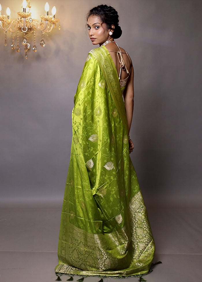 Green Dupion Silk Saree With Blouse Piece