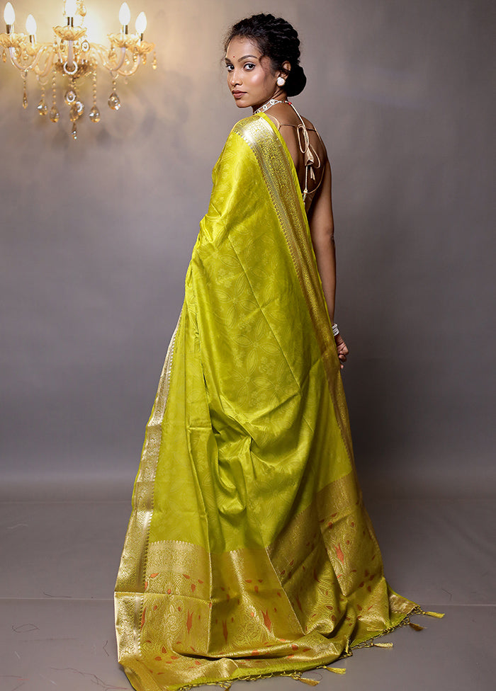 Green Dupion Silk Saree With Blouse Piece