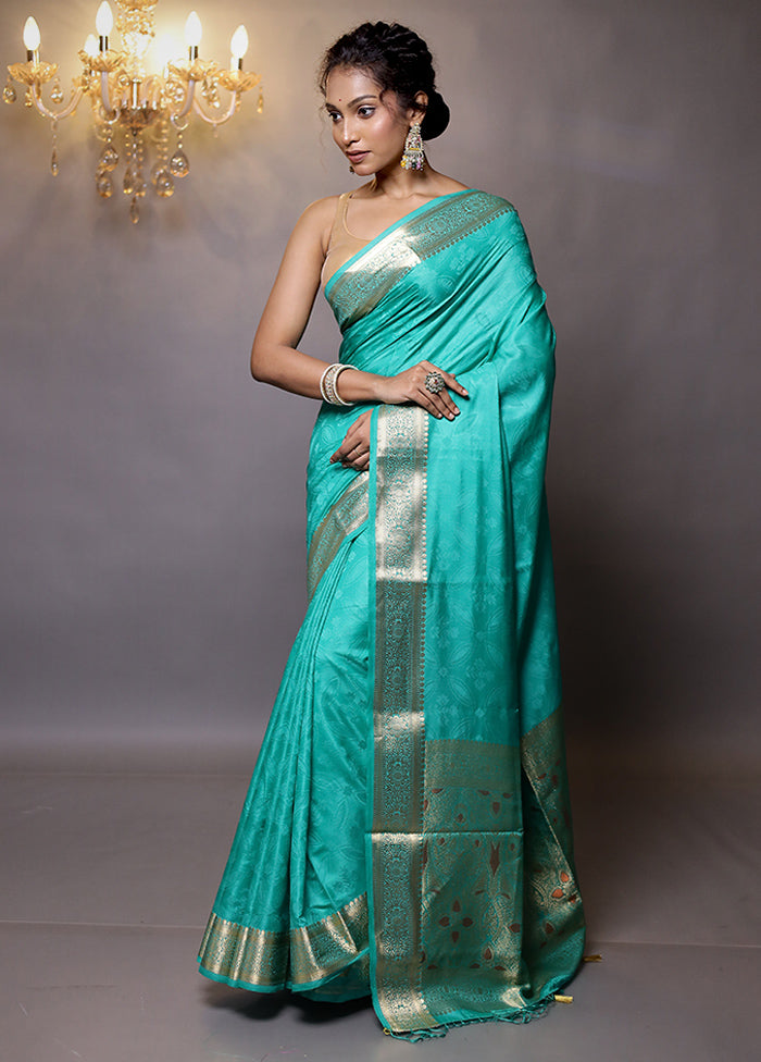 Green Dupion Silk Saree With Blouse Piece