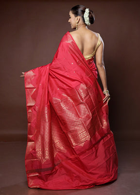 Red Kanjivaram Silk Saree With Blouse Piece