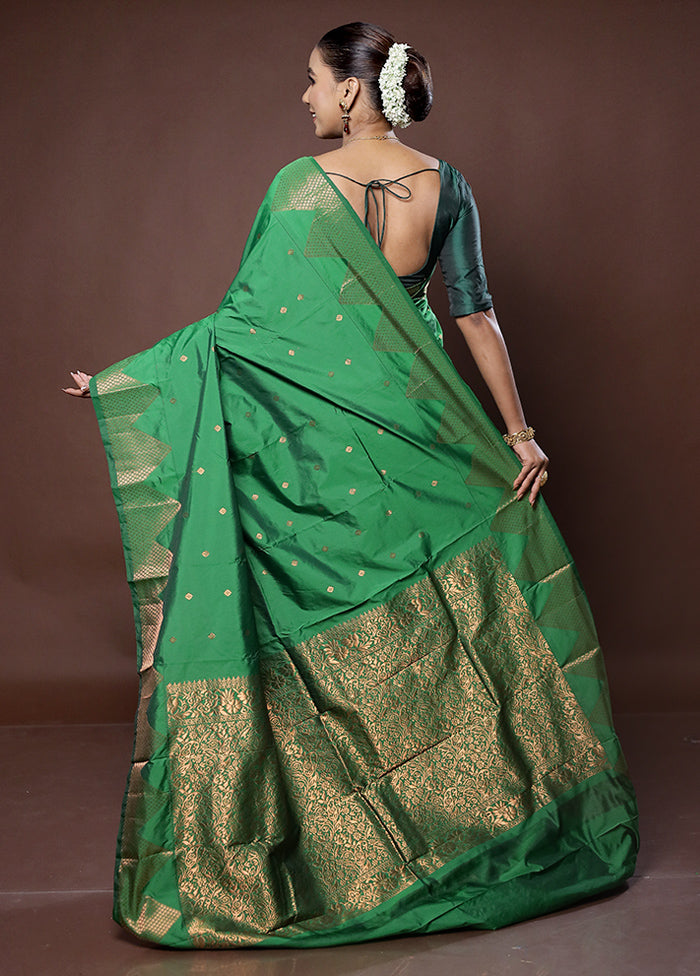 Green Kanjivaram Silk Saree With Blouse Piece