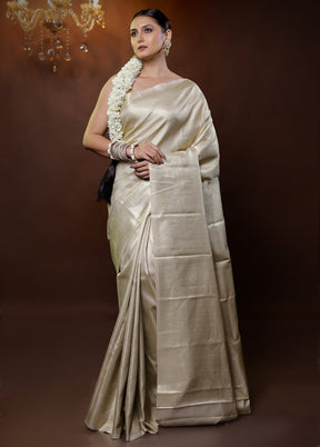 Gold Kanjivaram Silk Saree With Blouse Piece