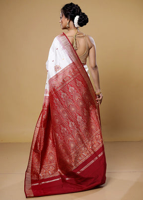 White Handloom Bomkai Pure Silk Saree With Blouse Piece