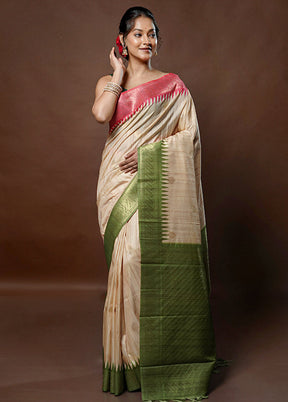 Cream Tussar Silk Saree With Blouse Piece