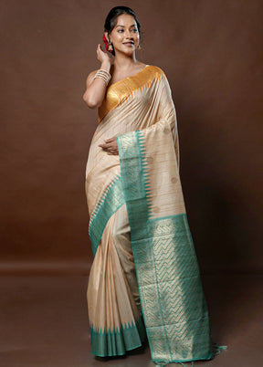 Cream Tussar Silk Saree With Blouse Piece