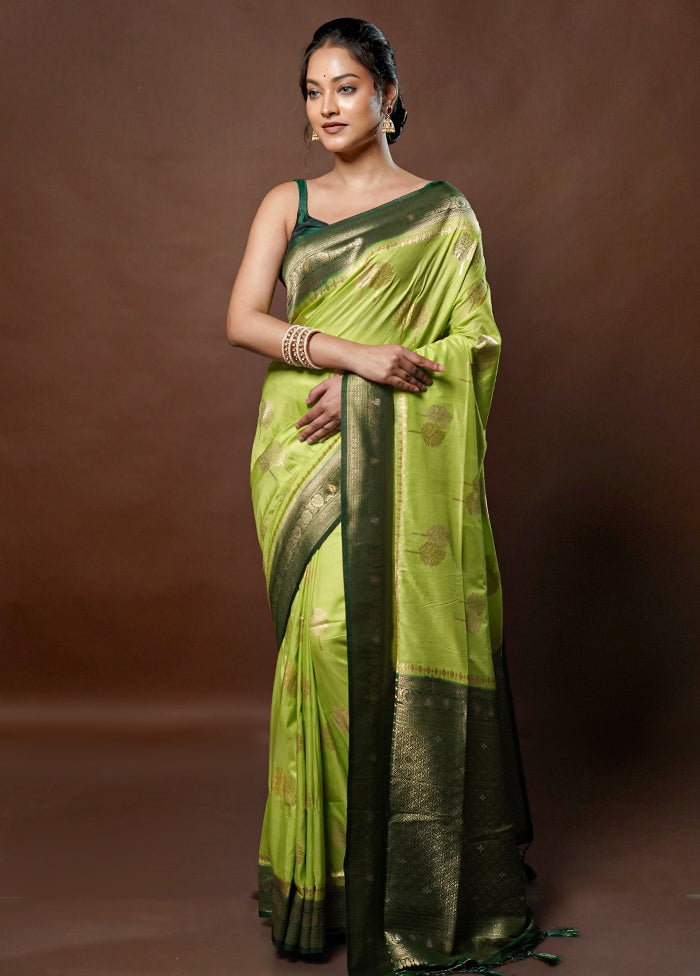 Green Dupion Silk Saree With Blouse Piece