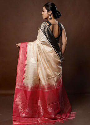 Cream Tussar Silk Saree With Blouse Piece