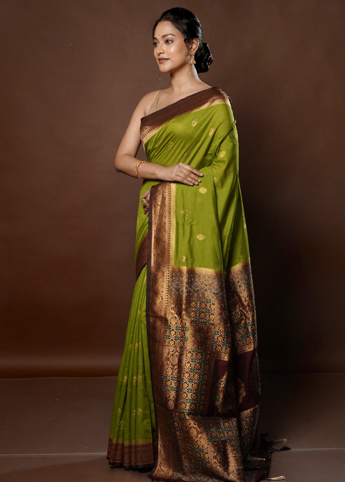 Green Dupion Silk Saree With Blouse Piece