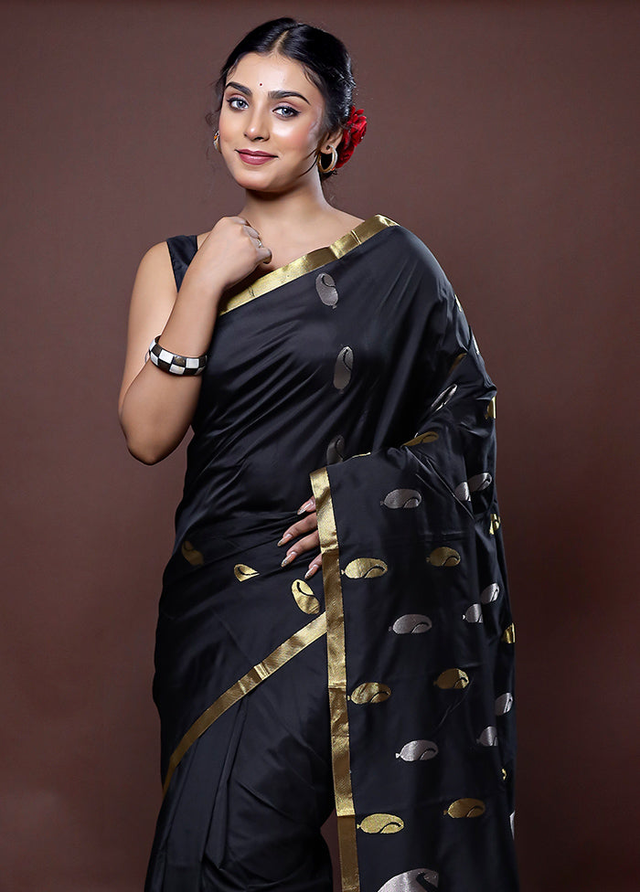 Black Kanjivaram Silk Saree With Blouse Piece