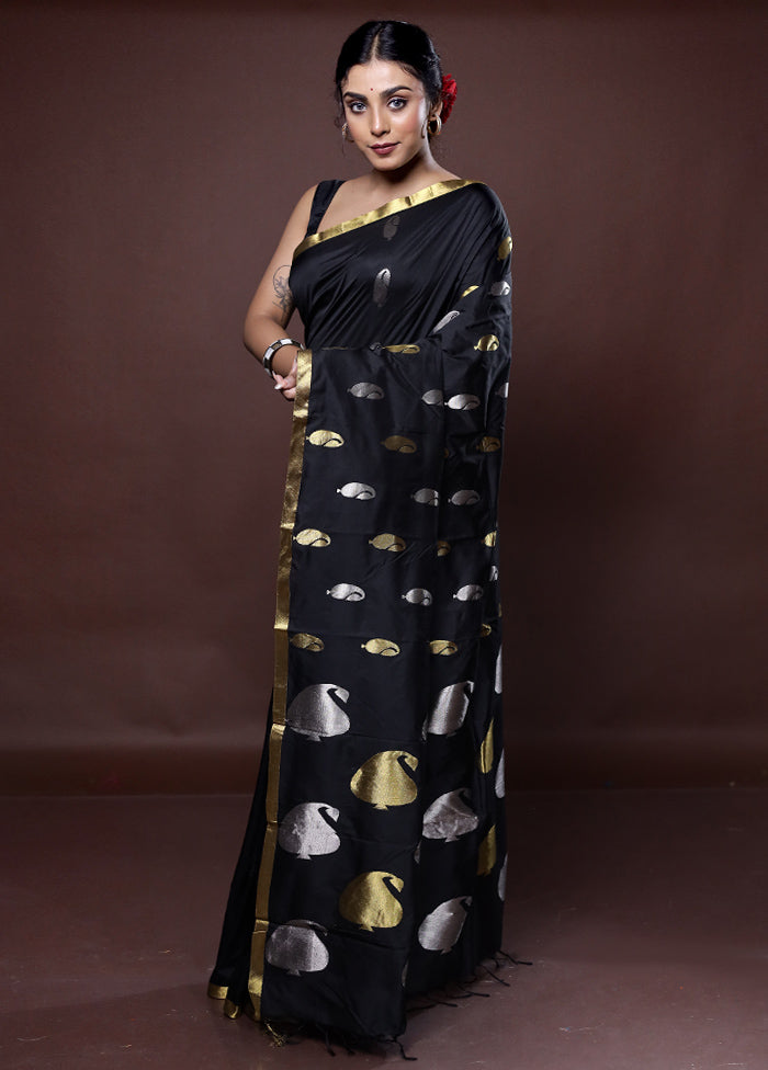 Black Kanjivaram Silk Saree With Blouse Piece