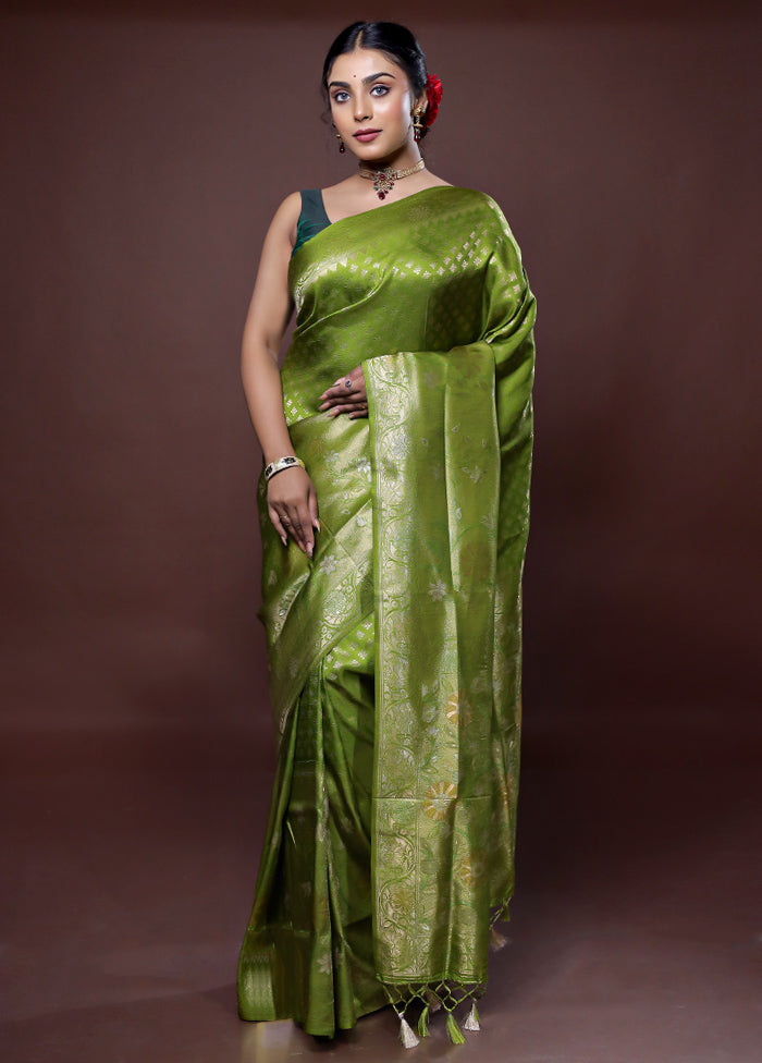 Green Dupion Silk Saree With Blouse Piece