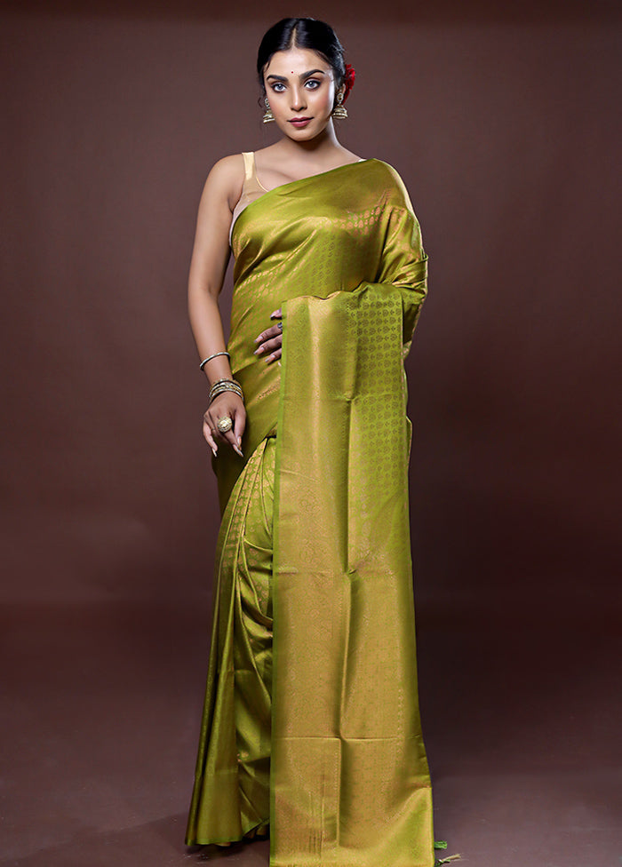 Green Dupion Silk Saree With Blouse Piece