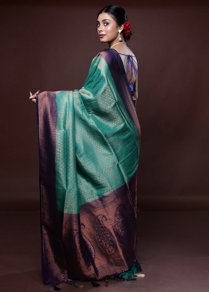 Green Dupion Silk Saree With Blouse Piece