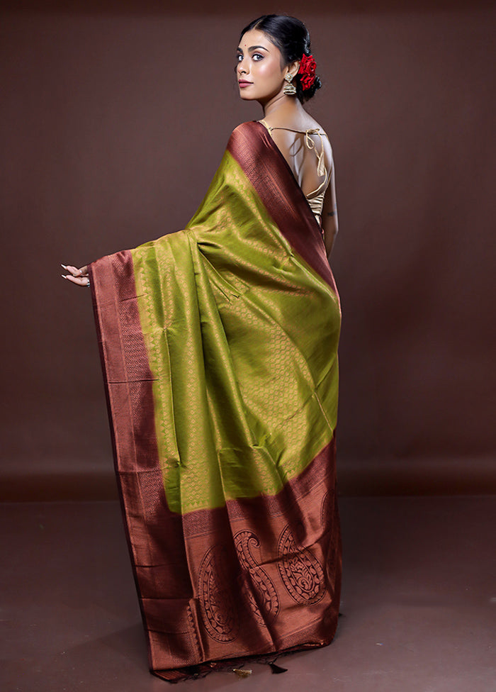 Green Dupion Silk Saree With Blouse Piece