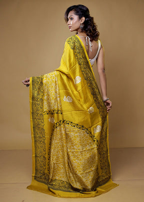 Yellow Printed Pure Silk Saree Without Blouse Piece