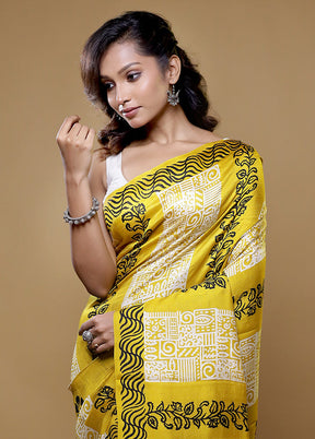 Yellow Printed Pure Silk Saree Without Blouse Piece