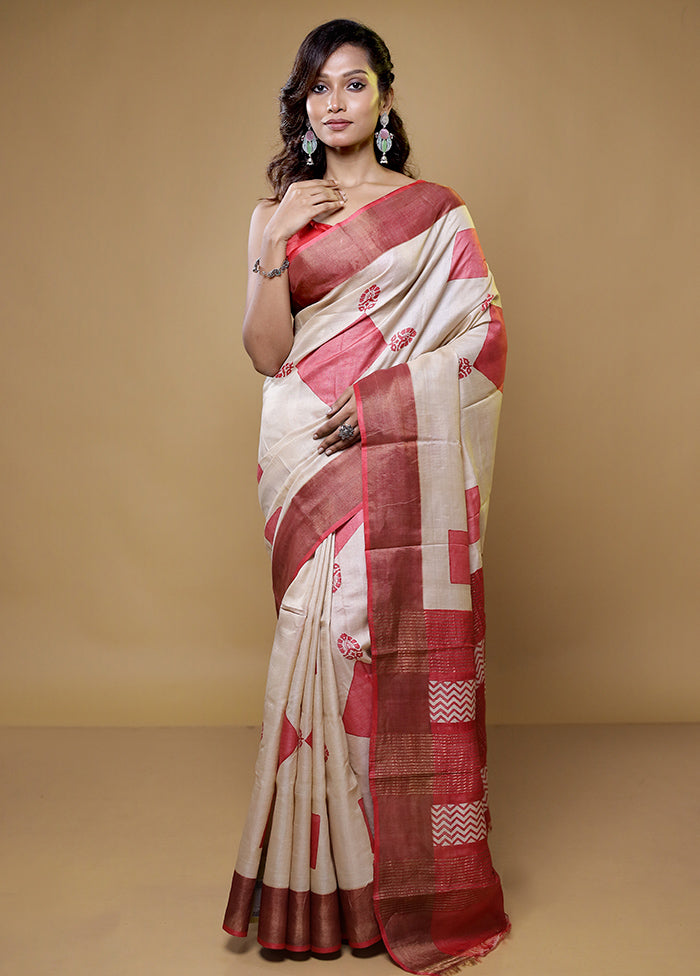 Cream Tussar Silk Saree With Blouse Piece