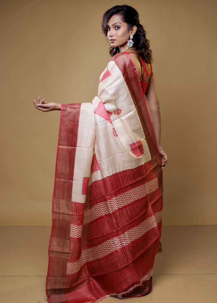 Cream Tussar Silk Saree With Blouse Piece