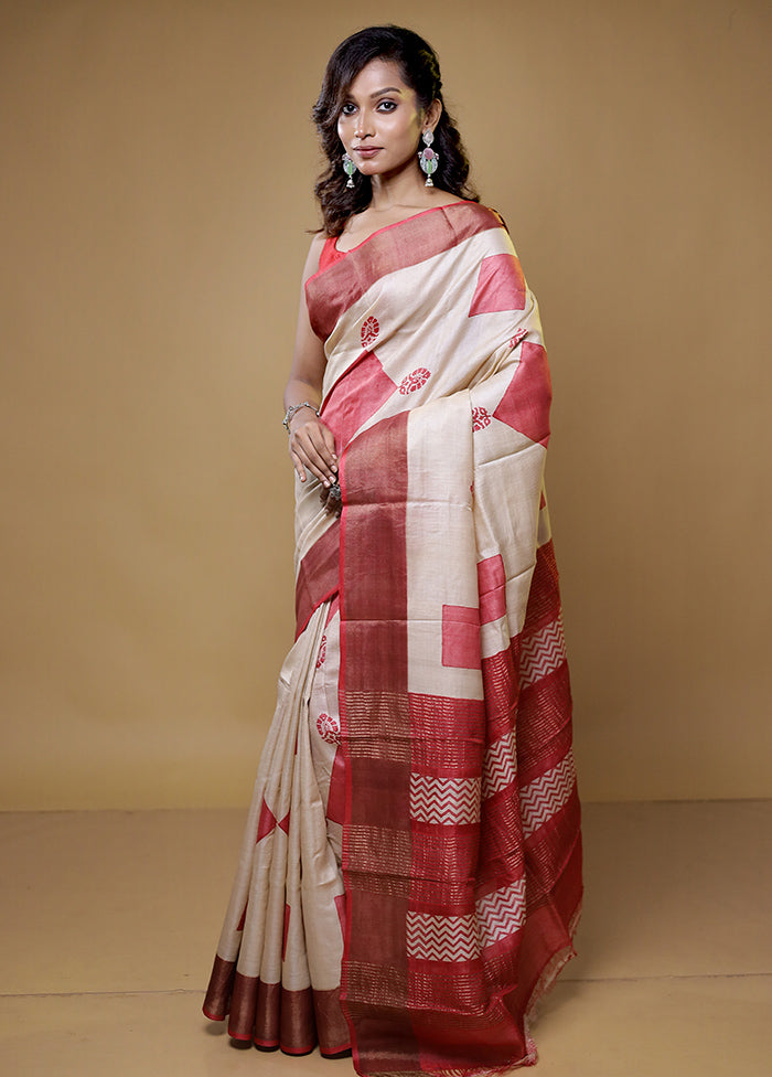 Cream Tussar Silk Saree With Blouse Piece