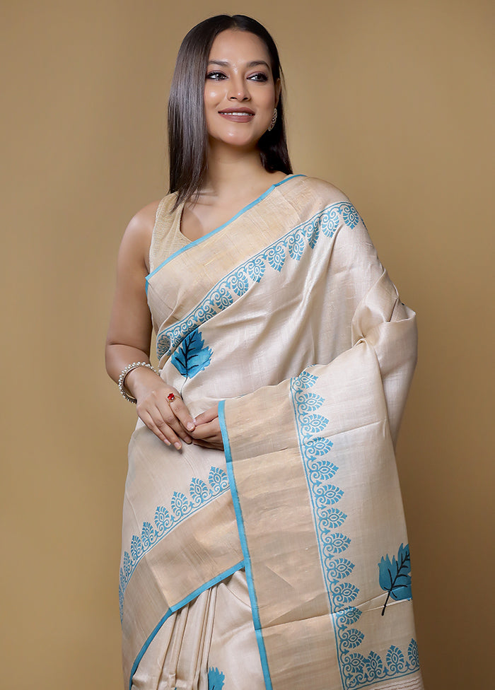 Cream Tussar Silk Saree With Blouse Piece