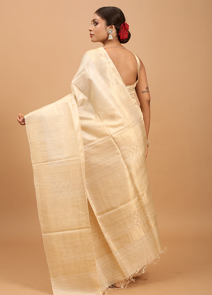 Cream Handloom Tussar Pure Silk Saree With Blouse Piece