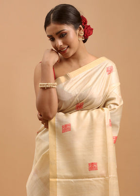 Cream Handloom Tussar Pure Silk Saree With Blouse Piece