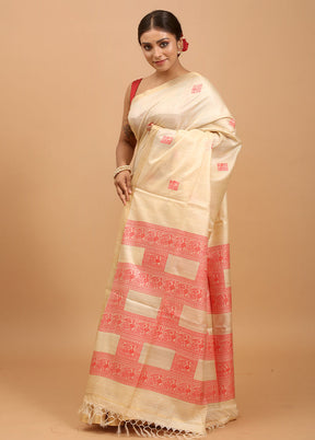 Cream Handloom Tussar Pure Silk Saree With Blouse Piece