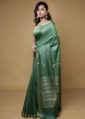 Green Handloom Tussar Pure Silk Saree With Blouse Piece