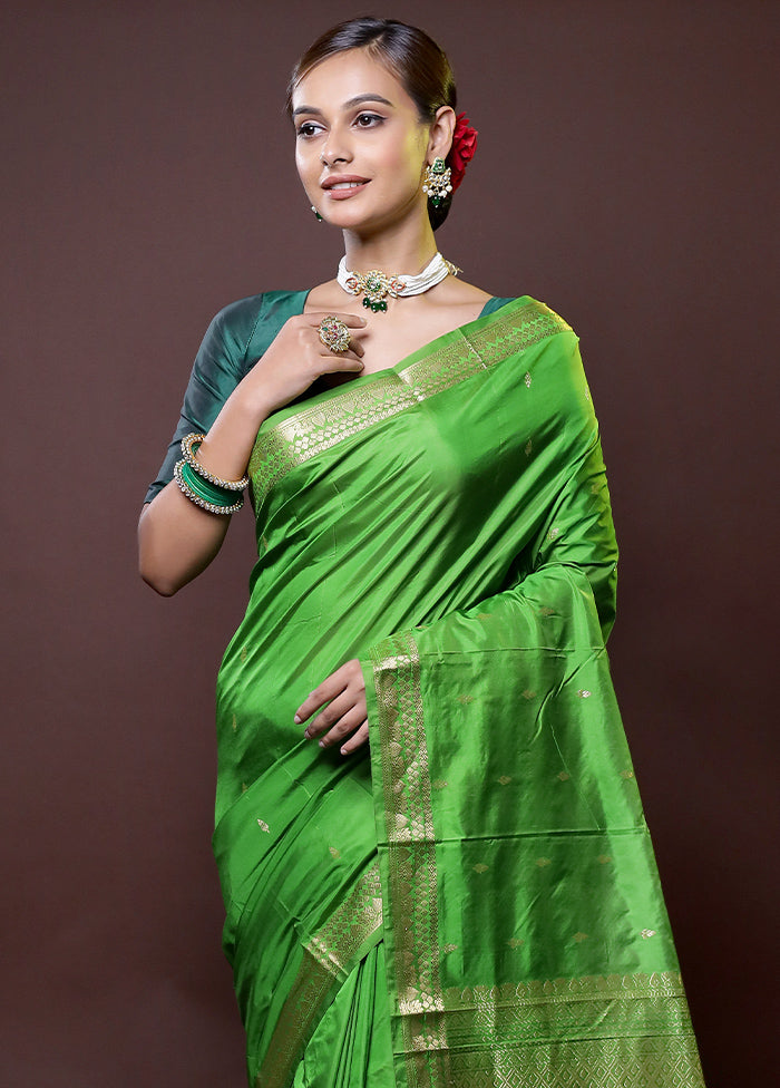 Green Kanjivaram Silk Saree With Blouse Piece