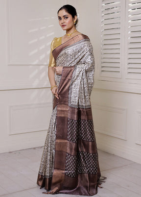 Cream Tussar Silk Saree With Blouse Piece