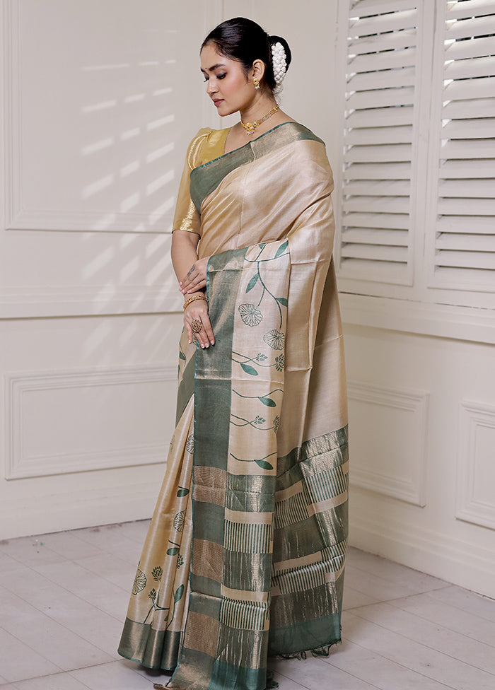 Cream Tussar Silk Saree With Blouse Piece