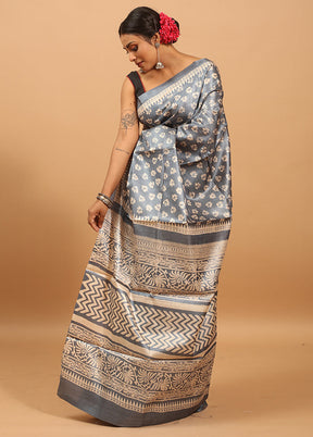 Grey Handloom Tussar Pure Silk Saree With Blouse Piece