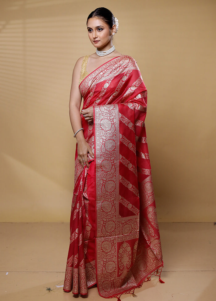 Red Dupion Silk Saree With Blouse Piece