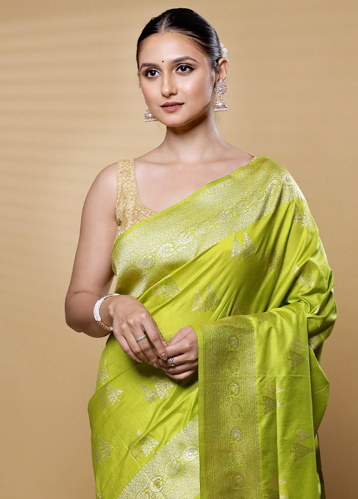 Green Dupion Silk Saree With Blouse Piece