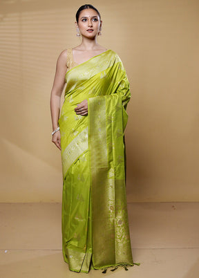 Green Dupion Silk Saree With Blouse Piece