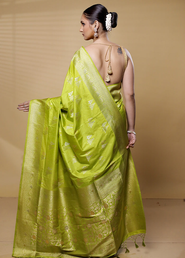 Green Dupion Silk Saree With Blouse Piece