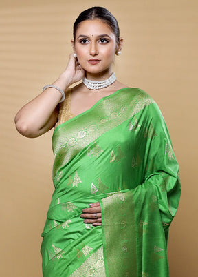 Green Dupion Silk Saree With Blouse Piece