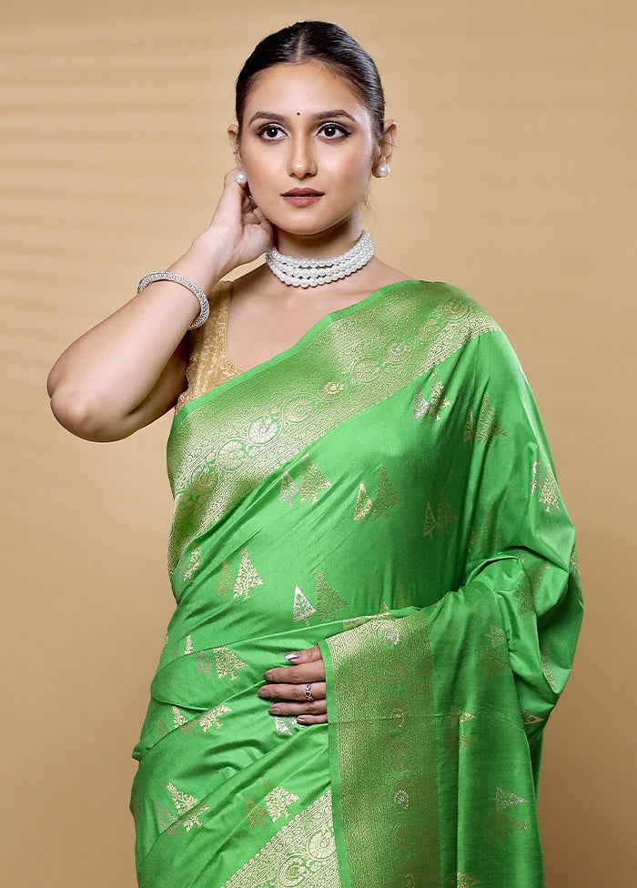 Green Dupion Silk Saree With Blouse Piece