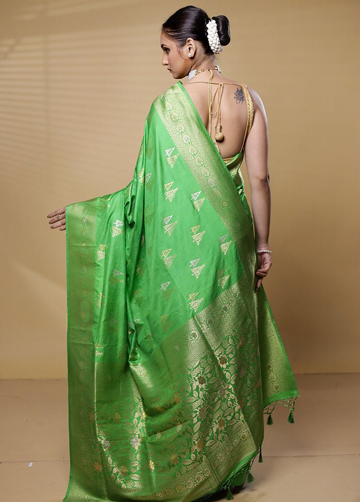 Green Dupion Silk Saree With Blouse Piece